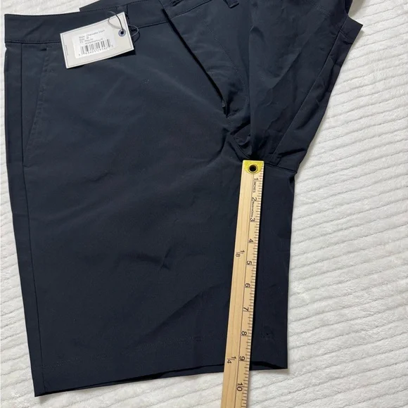 UNTUCKit Men's Dark Blue Flat Front Shorts - Picture 10 of 11